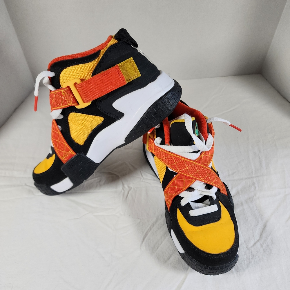 Air Raid Nike Kids High-Top Sneakers - Yellow, Black, Orange 4.5Y